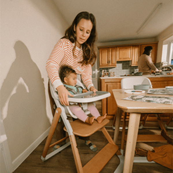 סט כסא אוכל evolve - עץ טבעי ולבן – תמונה 4